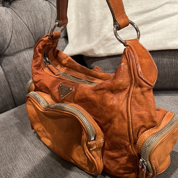 Prada distressed leather handbag - Picture 6 of 11